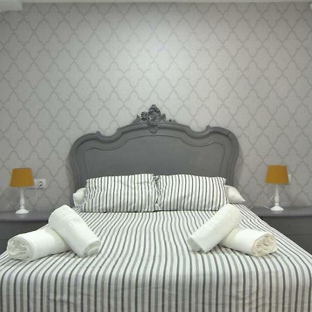 Apartment Ronda Sant Antoni Girona Luaran gambar
