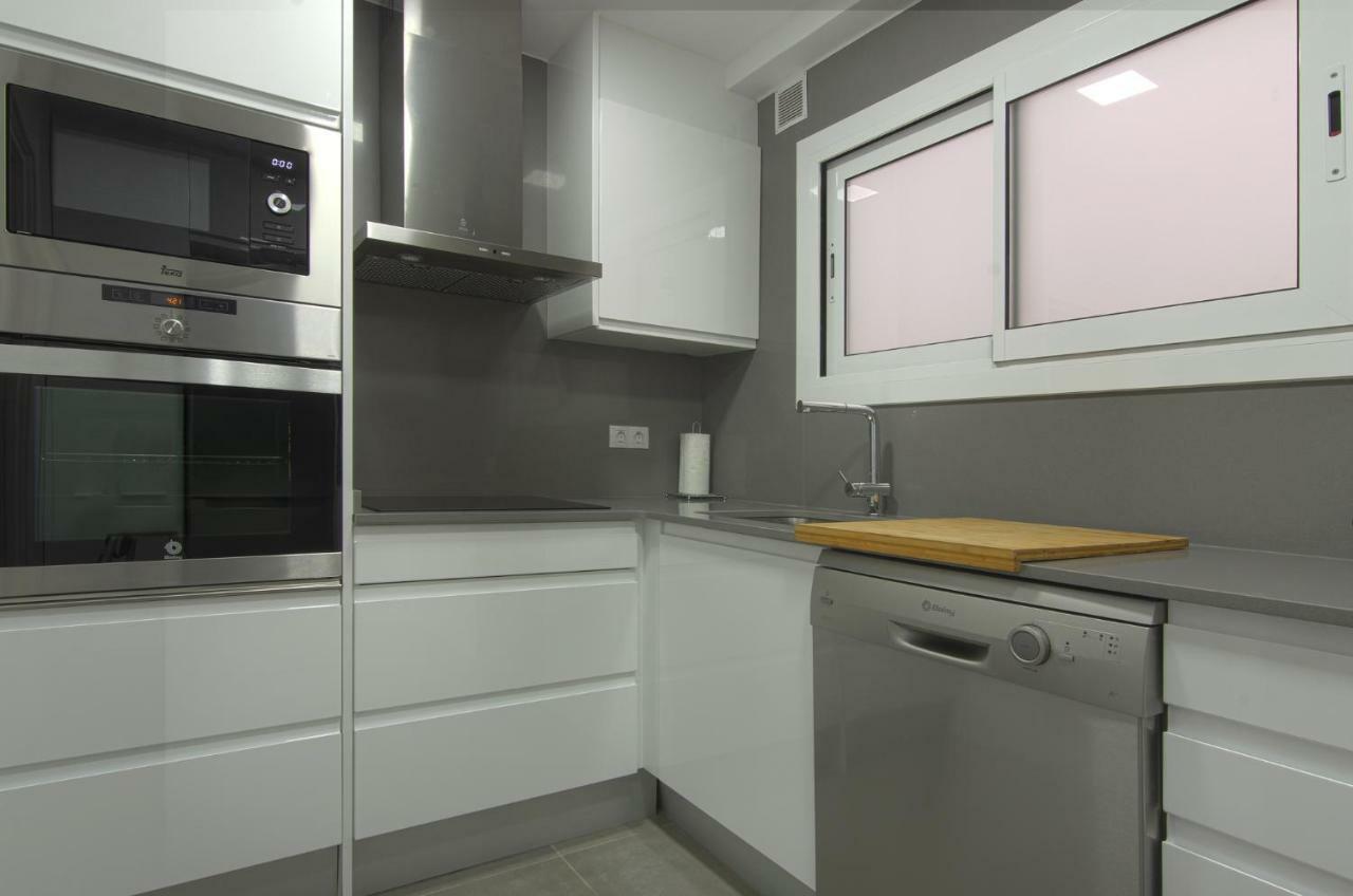 Apartment Ronda Sant Antoni Girona Luaran gambar