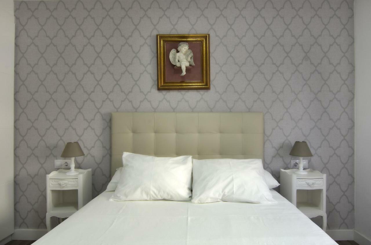 Apartment Ronda Sant Antoni Girona Luaran gambar