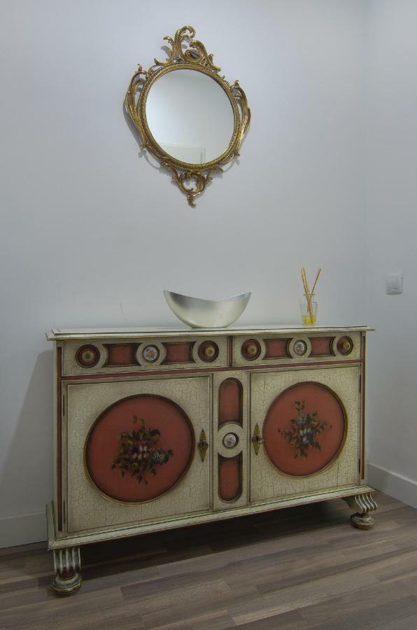 Apartment Ronda Sant Antoni Girona Luaran gambar