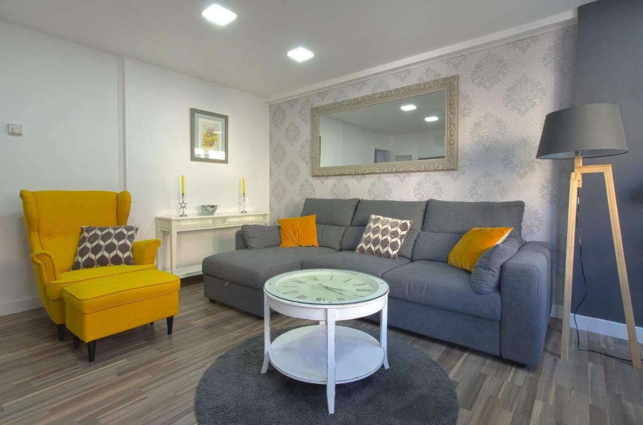 Apartment Ronda Sant Antoni Girona Luaran gambar