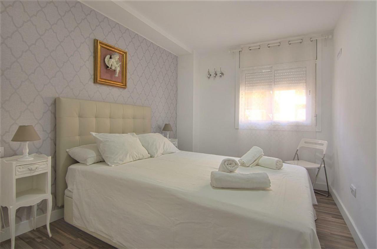 Apartment Ronda Sant Antoni Girona Luaran gambar