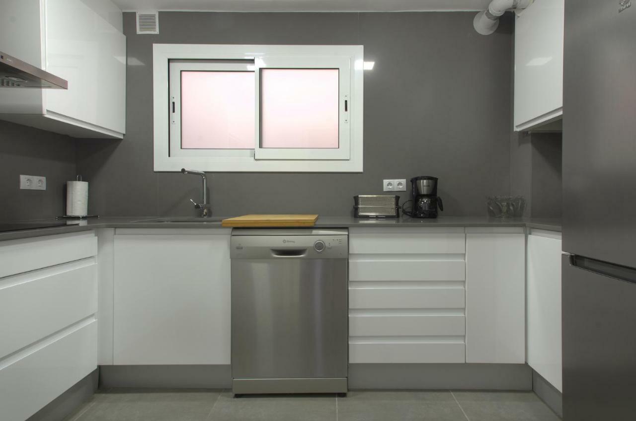Apartment Ronda Sant Antoni Girona Luaran gambar